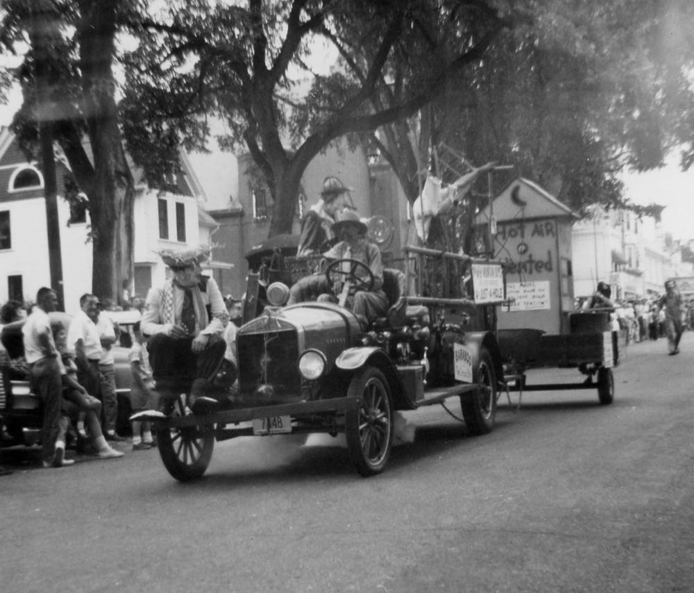 Historical Baraboo Fire Department archive photograph.