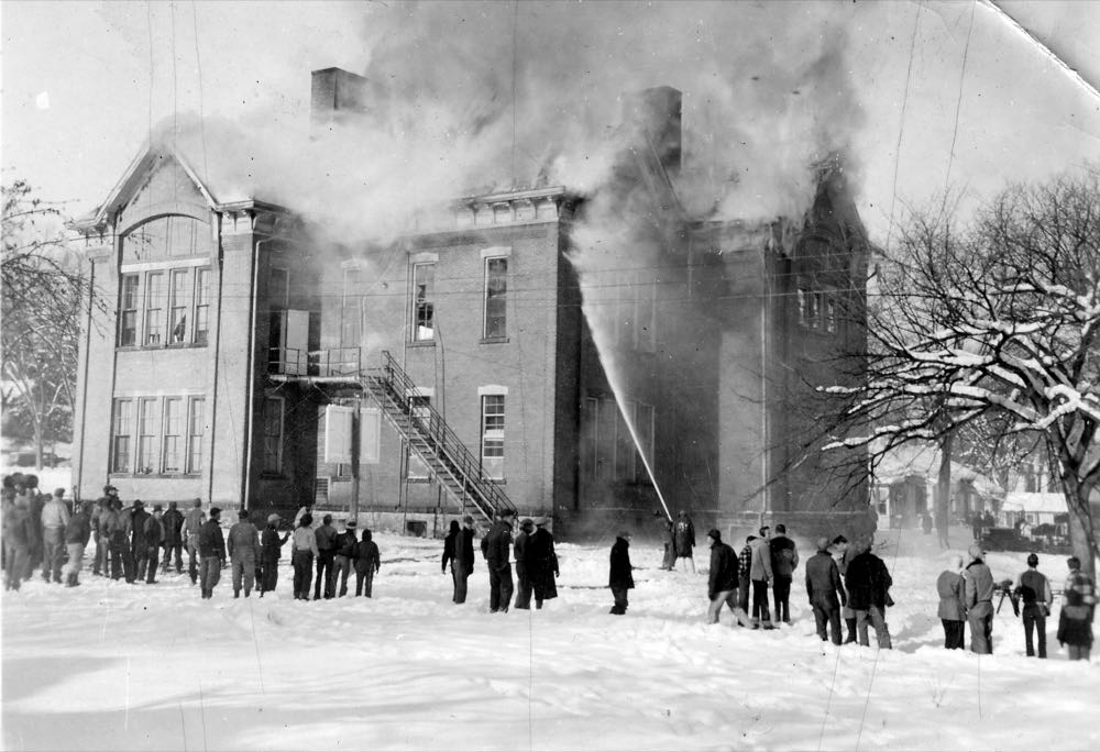 Historical Baraboo Fire Department archive photograph.