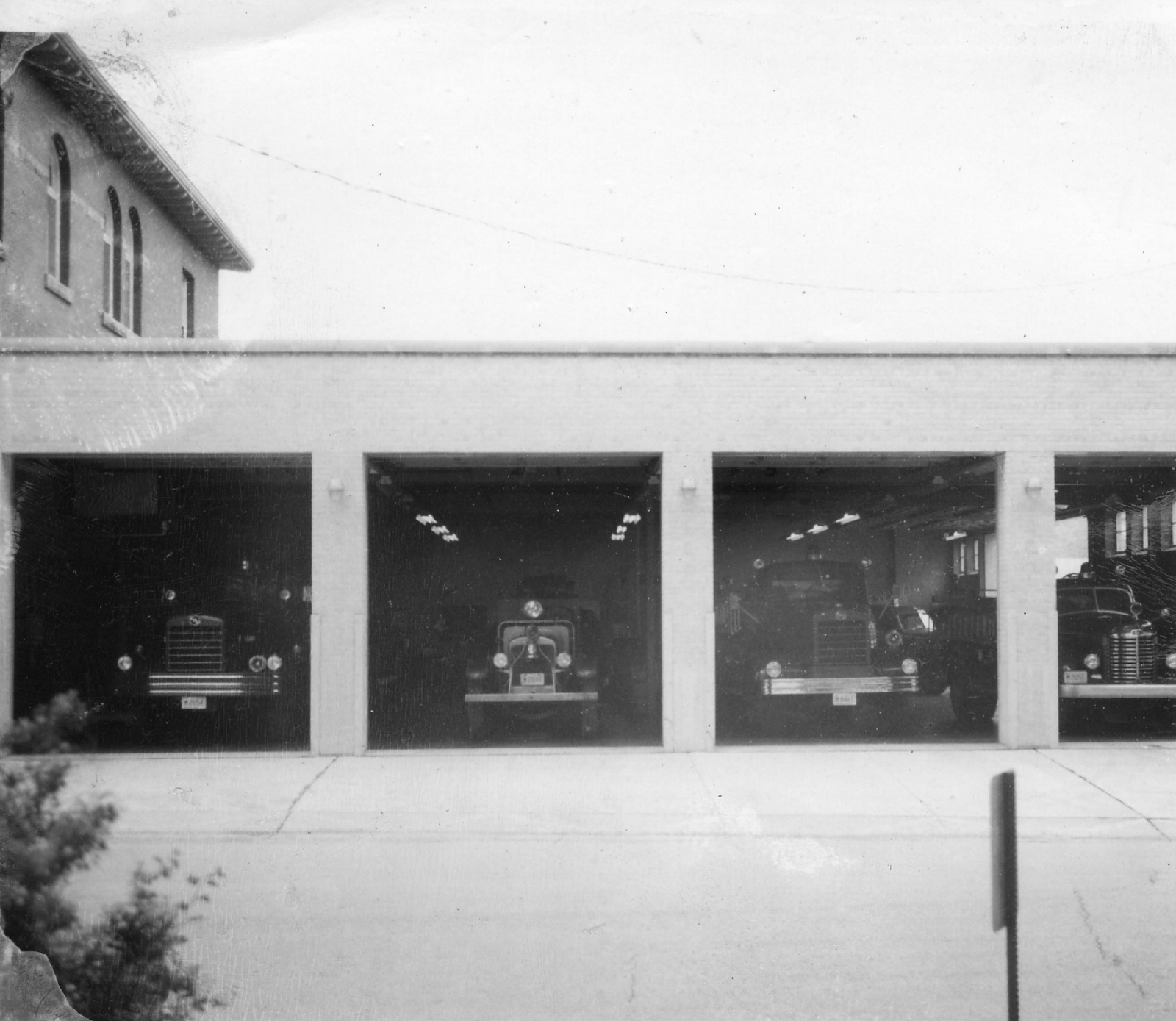 Historical Baraboo Fire Department archive photograph.